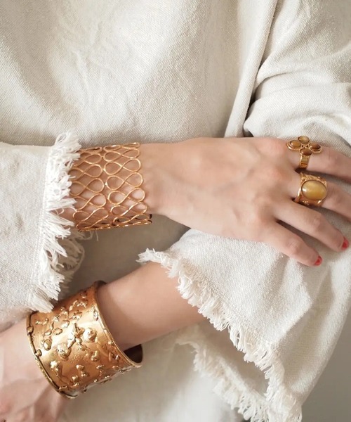 ADER（アデル）の「INFINI bangle wide（バングル/リストバンド）」 - WEAR