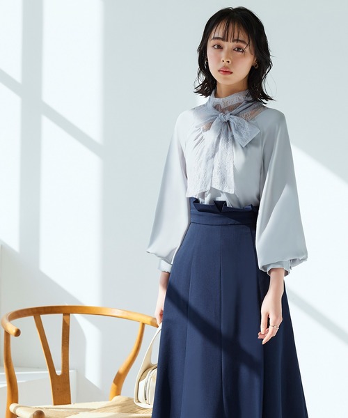 RUIRUE BOUTIQUE(ルイルエブティック)の「トライアングルレースボウタイブラウス | 長袖 ハイネック トップス 体型カバー オフィスカジュアル レース ボリュームスリーブ リボン 通勤服 華やか ブラウス(シャツ/ブラウス・レディース・ホワイト/ライトグレー/ブラック・L/LL/3L/S/M)」の7枚目の写真