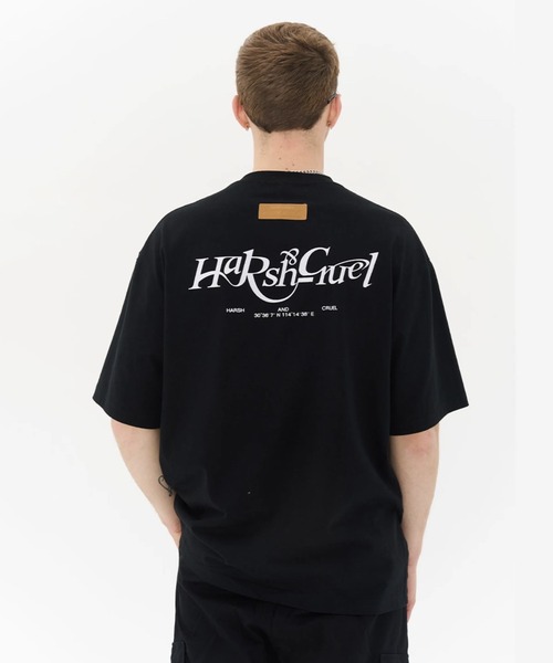 HARSH AND CRUEL(ハーシュアンドクルーエル)の「革タグ付きプリントTシャツ HC23S3TP01【Harsh and Cruel】(Tシャツ/カットソー・メンズ・ホワイト/アイボリー/ブラック・L/M/XL)」の4枚目の写真