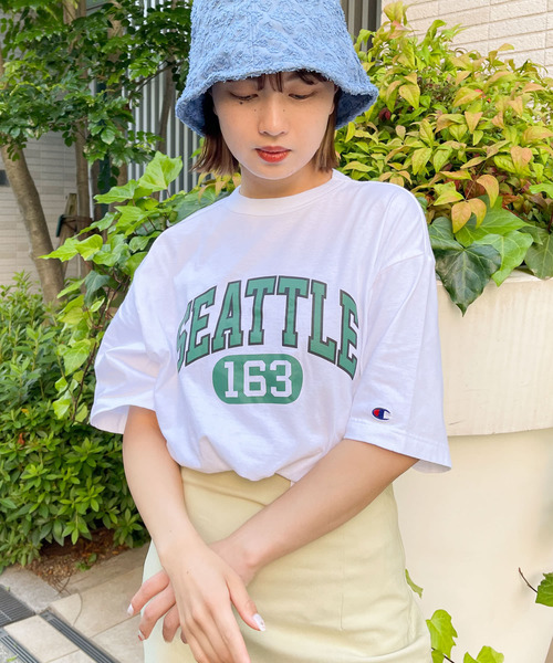 Champion（チャンピオン）の「『別注』champion×SENSE OF PLACE　グラフィックTシャツ（Tシャツ/カットソー・レディース・ホワイト/オレンジ/ライトブルー・ONE）」の2枚目の写真