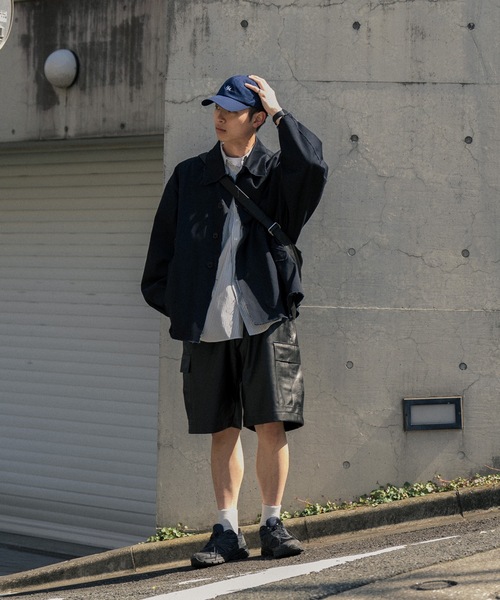 COLIN（コリン）の「COLIN:Peater FAKE LEATHER CARGO SHORTS シンセティックレザー  カーゴ ショーツ（カーゴパンツ・メンズ・ブラック・S/M/L）」の7枚目の写真