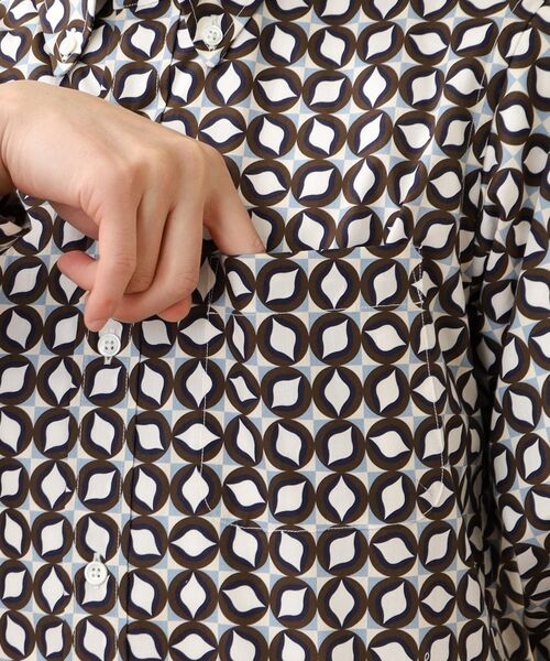 40ｃｔ＆525（フォーティーカラッツアンドゴーニーゴ）の「【Sサイズ~】アールデコプリント シャツ（シャツ/ブラウス・メンズ・ネイビー系/ベージュ系・01/02/03/04）」の14枚目の写真