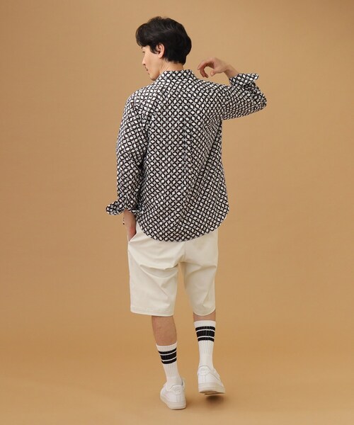 40ｃｔ＆525（フォーティーカラッツアンドゴーニーゴ）の「【Sサイズ~】アールデコプリント シャツ（シャツ/ブラウス・メンズ・ネイビー系/ベージュ系・01/02/03/04）」の17枚目の写真