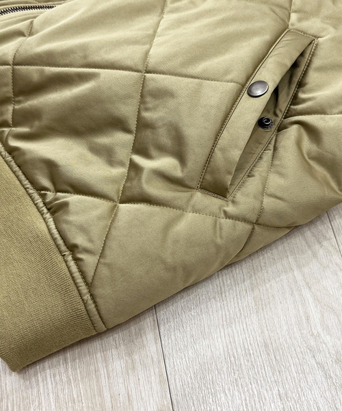 KIIT（キート）の「KIIT キート / QUILTED BOMBER JKT キルティングボンバージャケット / KIP-Y96-500（MA-1・メンズ・ブラック/ライトベージュ/ダークブルー・1/2/3）」の10枚目の写真