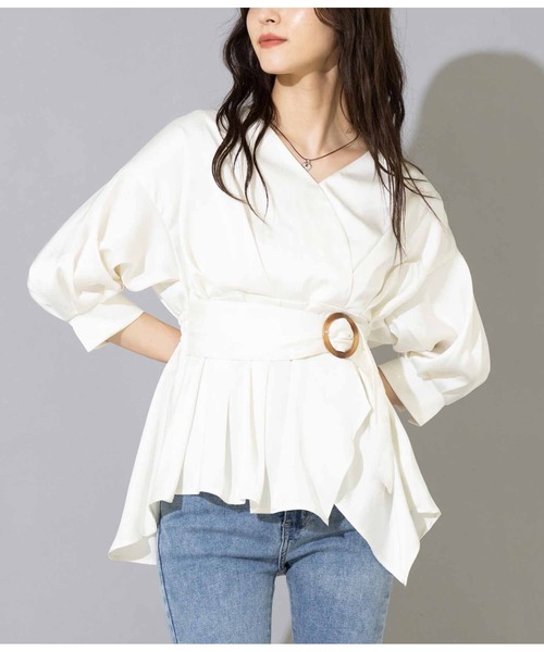 ANAP（アナップ）の「バックル付カシュクールデザイントップス（シャツ/ブラウス・レディース・ブラック/ホワイト/オレンジ・FREE）」の2枚目の写真