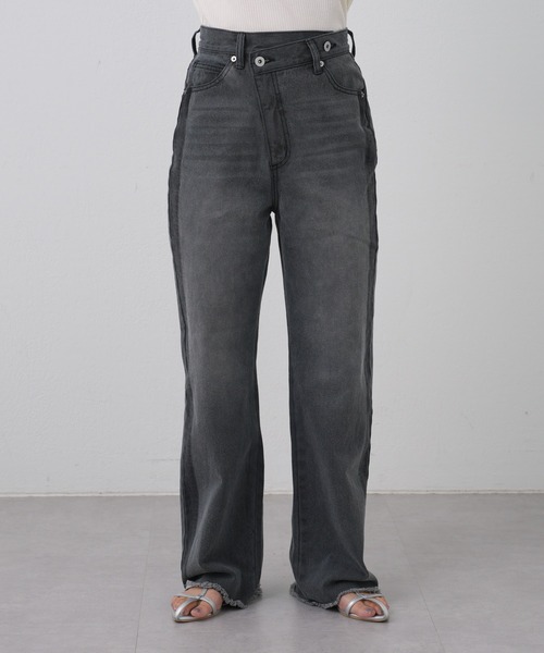 COLONY 2139（コロニートゥーワンスリーナイン）の「ウエストアシメサイドラインデニム（デニムパンツ・レディース・ブルー/ブラック・LARGE/MEDIUM/SMALL）」の3枚目の写真