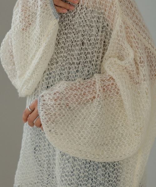 透かし編みニットトップス