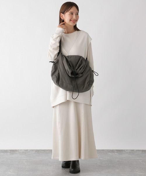 LEPSIM(レプシィム)の「ナイロンドロストショルダー 976568(ショルダーバッグ・レディース・ブラック/グレー/アイボリー・ONE SIZE)」の21枚目の写真