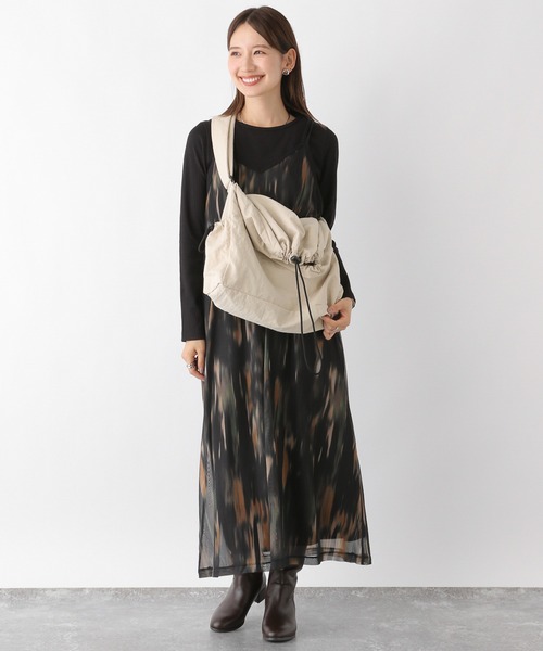 LEPSIM(レプシィム)の「ナイロンドロストショルダー 976568(ショルダーバッグ・レディース・ブラック/グレー/アイボリー・ONE SIZE)」の5枚目の写真