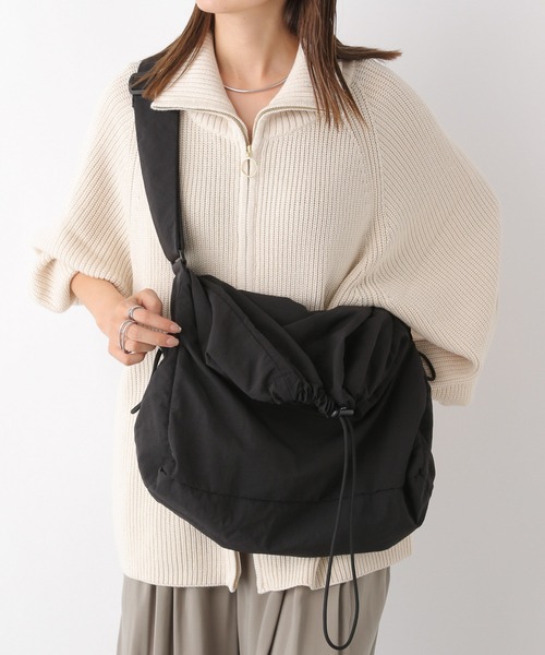 LEPSIM(レプシィム)の「ナイロンドロストショルダー 976568(ショルダーバッグ・レディース・ブラック/グレー/アイボリー・ONE SIZE)」の11枚目の写真