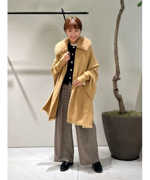 ファーリアル　はちみつつき セール】フェイクファーツキケープトッパー（カーディガン