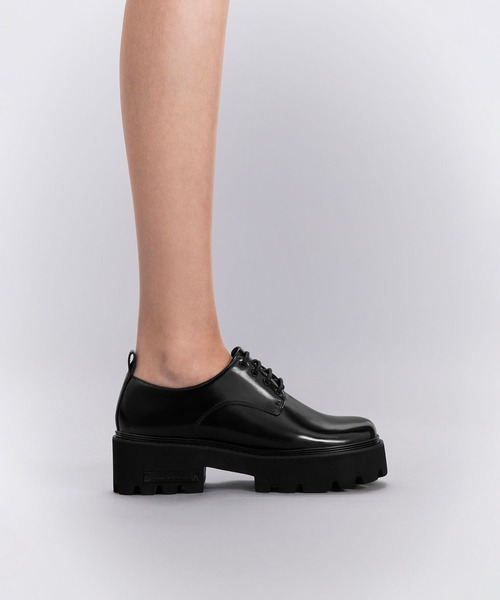 CHARLES & KEITH(チャールズ & キース)の「イモージェン チャンキーオックスフォード(ドレスシューズ・レディース・バーガンディー/ブラック系その他7・23cm/25cm/23.5cm/22.5cm/24.5cm)」の11枚目の写真