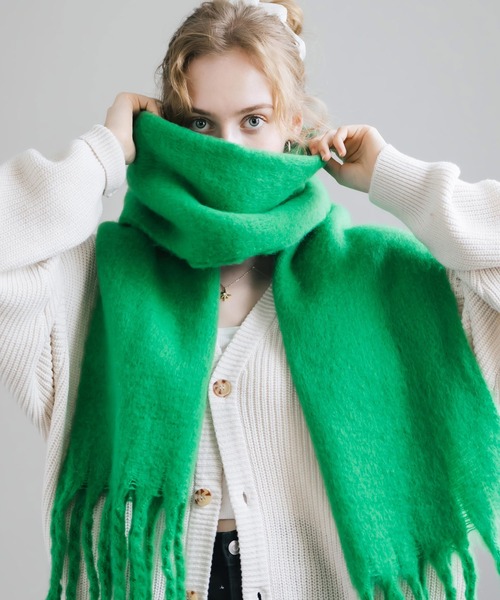 Rocky Monroe（ロッキーモンロー）の「新色追加 モヘアタッチ ボリュームフリンジマフラー 無地/チェック（マフラー・メンズ・ライトイエロー/ブルー/グレー/オフホワイト/チェック/オレンジ/ベージュ/ミント/モカ/ロイヤルブルー/イエロー/ブラウン/レッド/ピンク/ライトブルー/マルチ/ライトピンク/ブラック/カーキ/パープル/イエロー系/オレンジ系/レッド系/ブラウン系1/パープル系/ブルーグリーン/ブラック系/ライトグレー/ベージュ系/ピンク系/ブラウン系/ダークパープル/グリーン/パープル系1/ブラック系1/カラフル/ピンク系1/ブルー系・FREE）」の15枚目の写真