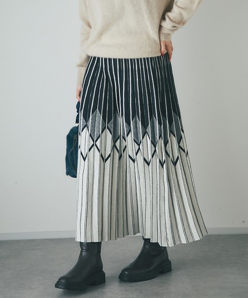 un dix cors（アンディコール）の「柄ニットスカート（スカート・レディース・ブラック/アイボリー・FREE）」の2枚目の写真