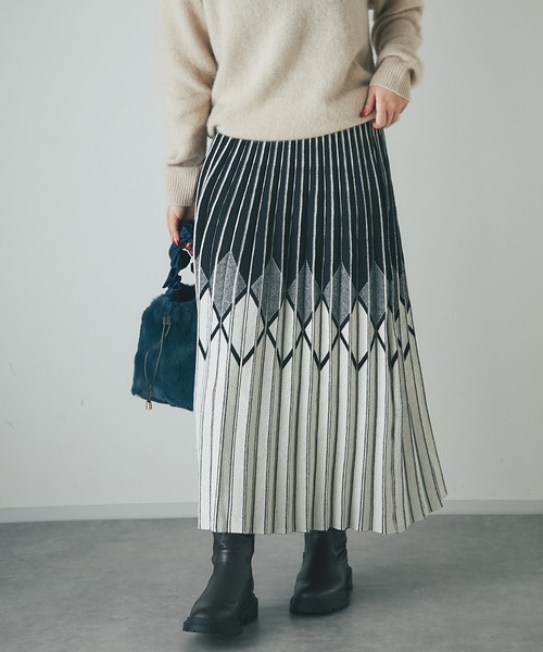 un dix cors（アンディコール）の「柄ニットスカート（スカート・レディース・ブラック/アイボリー・FREE）」の3枚目の写真