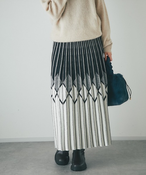 un dix cors（アンディコール）の「柄ニットスカート（スカート・レディース・ブラック/アイボリー・FREE）」の7枚目の写真