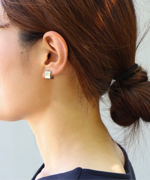 ieLS(イエルズ)の「金属アレルギー対応「ieLS」ステンレス キューブピアス(ピアス(両耳用)・メンズ・ゴールド/シルバー・ONE SIZE)」の9枚目の写真