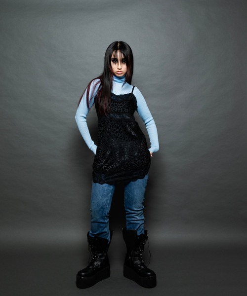 ANNA SUI NYC（アナ スイ エヌ ワイ シー）の「ANNA SUI NYC 70's風フレアデニムパンツ（デニムパンツ・レディース・ブルー/サックスブルー・S/M）」の8枚目の写真