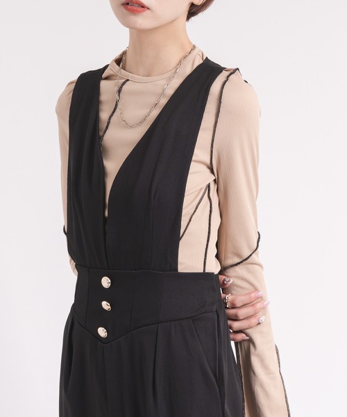 URBAN CHERRY(アーバンチェリー)の「【レディース】配色メロウデザイントップス+深Vネックサロペットパンツ(Tシャツ/カットソー・レディース・ベージュ/グレー・S/M)」の8枚目の写真