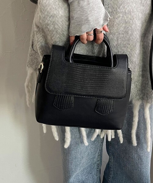 fredy emue(フレディエミュ)の「フラップクロコボストンバッグ(ボストンバッグ・レディース・キャメル/ブラック・FREE)」の2枚目の写真