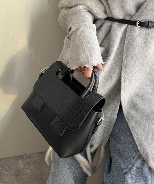 fredy emue(フレディエミュ)の「フラップクロコボストンバッグ(ボストンバッグ・レディース・キャメル/ブラック・FREE)」の8枚目の写真