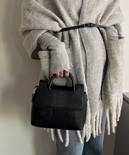 fredy emue(フレディエミュ)の「フラップクロコボストンバッグ(ボストンバッグ・レディース・キャメル/ブラック・FREE)」の9枚目の写真