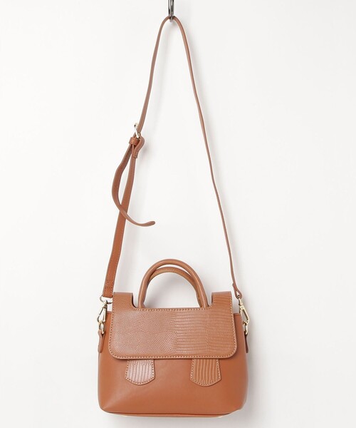 fredy emue(フレディエミュ)の「フラップクロコボストンバッグ(ボストンバッグ・レディース・キャメル/ブラック・FREE)」の12枚目の写真