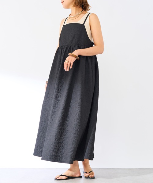 un dix cors（アンディコール）の「フラワーふくれジャガードキャミワンピース（ワンピース・レディース・ブラック/グレイッシュベージュ・FREE）」の10枚目の写真