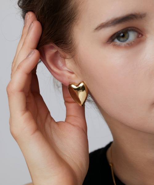 CENE(セネ)の「【CENE】セネ/ビッグハートイヤリング(イヤリング・レディース・ゴールド/シルバー・FREE)」の3枚目の写真