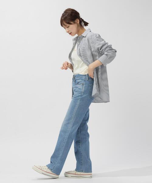 SOMETHING(サムシング)の「SOMETHING(サムシング)「ELSA」スタンダードストレートパンツ(デニムパンツ・レディース・ライトインディゴブルー・30inch/28inch/29inch/25inch/26inch/27inch)」の21枚目の写真