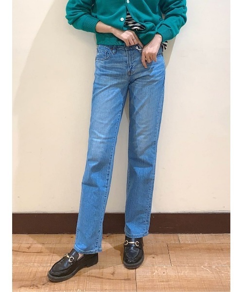 SOMETHING(サムシング)の「SOMETHING(サムシング)「ELSA」スタンダードストレートパンツ(デニムパンツ・レディース・ライトインディゴブルー・30inch/28inch/29inch/25inch/26inch/27inch)」の14枚目の写真