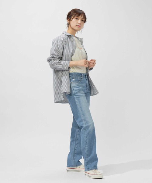 SOMETHING(サムシング)の「SOMETHING(サムシング)「ELSA」スタンダードストレートパンツ(デニムパンツ・レディース・ライトインディゴブルー・30inch/28inch/29inch/25inch/26inch/27inch)」の11枚目の写真