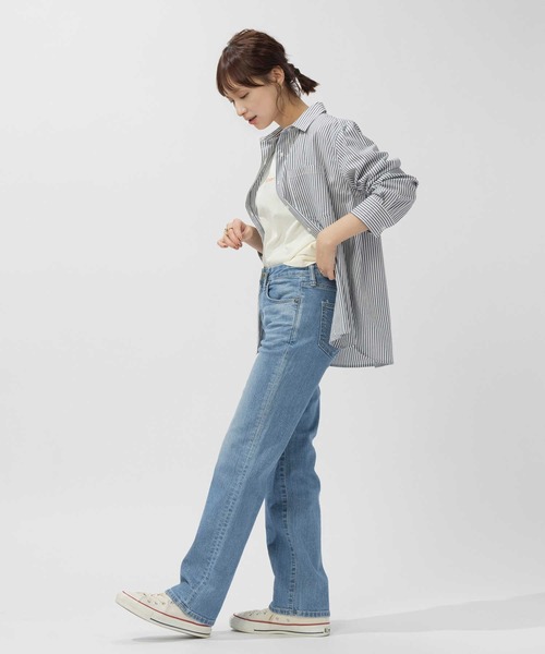 SOMETHING(サムシング)の「SOMETHING(サムシング)「ELSA」スタンダードストレートパンツ(デニムパンツ・レディース・ライトインディゴブルー・30inch/28inch/29inch/25inch/26inch/27inch)」の12枚目の写真