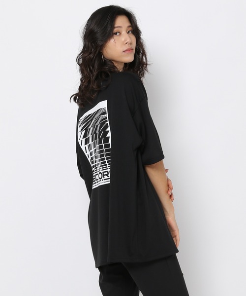 HEREIAM（ヘレイアム）の「【HEREIAM】吸水速乾／LOCUSSCORE TEE(ユニセックス)（Tシャツ/カットソー・レディース・ブラック/ホワイト・LARGE/MEDIUM）」の14枚目の写真