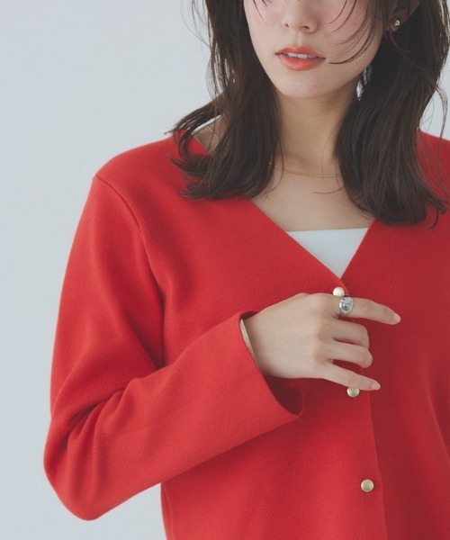 Pierrot(ピエロ)の「ショート丈ニットカーディガン(カーディガン/ボレロ・レディース・アイボリー/レッド/ブラック・M/L)」の9枚目の写真