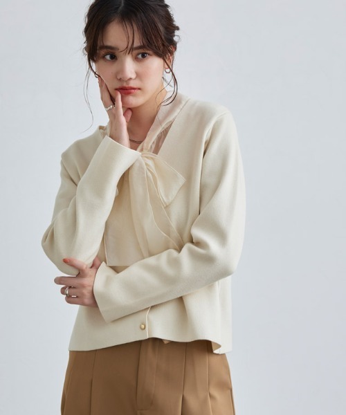 Pierrot(ピエロ)の「ショート丈ニットカーディガン(カーディガン/ボレロ・レディース・アイボリー/レッド/ブラック・M/L)」の20枚目の写真