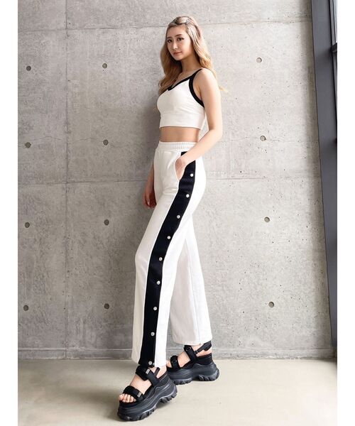 GYDA（ジェイダ）の「サイドライン裏毛ワイドパンツ（その他パンツ・レディース・オフホワイト/ブラック・FREE）」の7枚目の写真