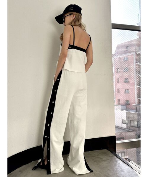 GYDA（ジェイダ）の「サイドライン裏毛ワイドパンツ（その他パンツ・レディース・オフホワイト/ブラック・FREE）」の21枚目の写真