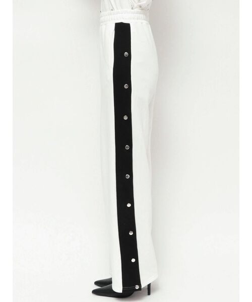 GYDA（ジェイダ）の「サイドライン裏毛ワイドパンツ（その他パンツ・レディース・オフホワイト/ブラック・FREE）」の18枚目の写真