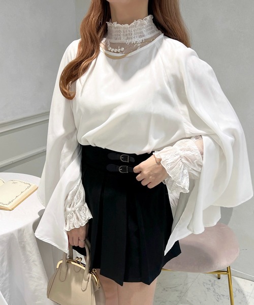 apres jour(アプレジュール)の「ネックレス付きスリットブラウス【ZOZOTOWN限定アイテム】(シャツ/ブラウス・レディース・サックスブルー/オフホワイト/レッド系その他/ブラック系その他・X-LARGE/フリー)」の7枚目の写真