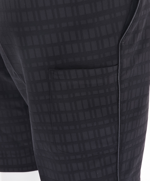 5351 POUR LES HOMMES（ゴーサンゴーイチプールオム）の「シェルテックエンボスチェック ショートパンツ（その他パンツ・メンズ・ホワイト/ブラック・48/46/44）」の11枚目の写真