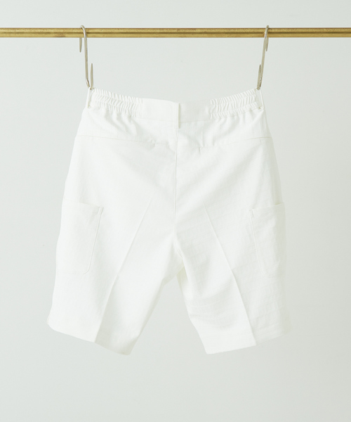 5351 POUR LES HOMMES（ゴーサンゴーイチプールオム）の「シェルテックエンボスチェック ショートパンツ（その他パンツ・メンズ・ホワイト/ブラック・48/46/44）」の13枚目の写真