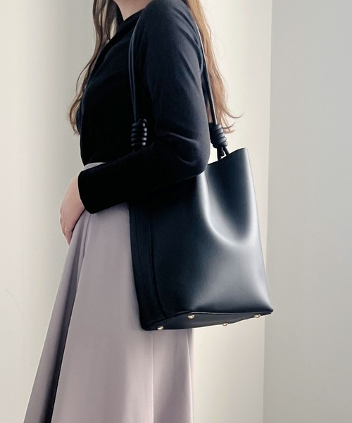 ORiental TRaffic（オリエンタルトラフィック）の「チューブストラップハンドバッグ BA-223（ハンドバッグ・レディース・ブラック/ブラウン・ﾌﾘ-）」の2枚目の写真