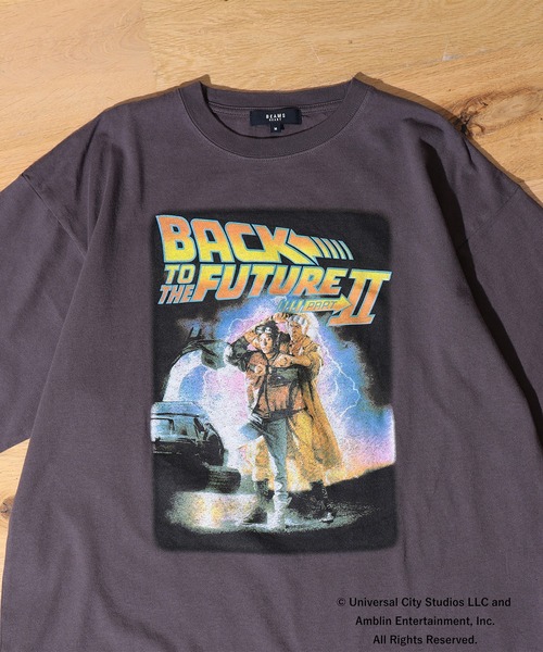 BEAMS HEART(ビームスハート)の「バックトゥザフューチャー グラフィック Tシャツ(Tシャツ/カットソー・メンズ・チャコールグレー/ホワイト/ブラウン・SMALL/MEDIUM/LARGE)」の5枚目の写真