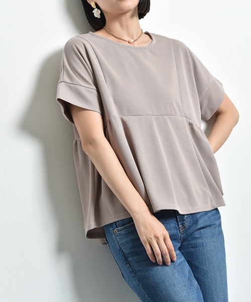 INTERPLANET(インタープラネット)の「ミラノリブサイドギャザーBACK ZIPプルオーバー(Tシャツ/カットソー・レディース・オフホワイト/グレイッシュベージュ/ブラック・FREE)」の3枚目の写真