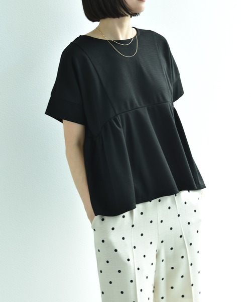 INTERPLANET(インタープラネット)の「ミラノリブサイドギャザーBACK ZIPプルオーバー(Tシャツ/カットソー・レディース・オフホワイト/グレイッシュベージュ/ブラック・FREE)」の1枚目の写真