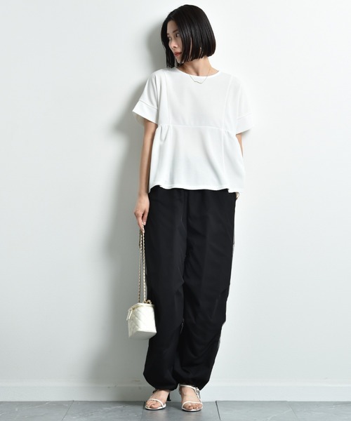 INTERPLANET(インタープラネット)の「ミラノリブサイドギャザーBACK ZIPプルオーバー(Tシャツ/カットソー・レディース・オフホワイト/グレイッシュベージュ/ブラック・FREE)」の10枚目の写真