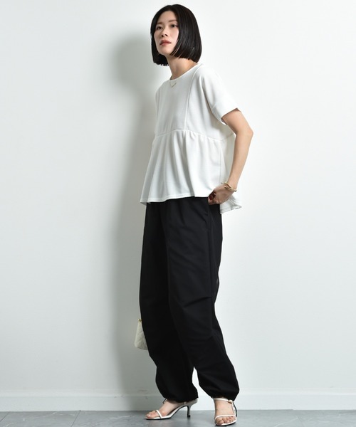 INTERPLANET(インタープラネット)の「ミラノリブサイドギャザーBACK ZIPプルオーバー(Tシャツ/カットソー・レディース・オフホワイト/グレイッシュベージュ/ブラック・FREE)」の11枚目の写真