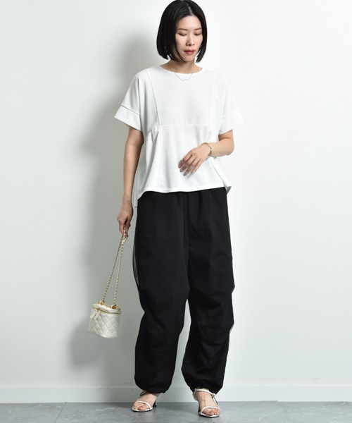 INTERPLANET(インタープラネット)の「ミラノリブサイドギャザーBACK ZIPプルオーバー(Tシャツ/カットソー・レディース・オフホワイト/グレイッシュベージュ/ブラック・FREE)」の12枚目の写真