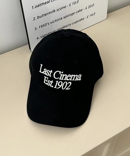 LAFFMO（ラフモ）の「レタリングロゴキャップ（キャップ・レディース・ブラウン/ネイビー/オフホワイト/グレー/ブラック・F）」の3枚目の写真